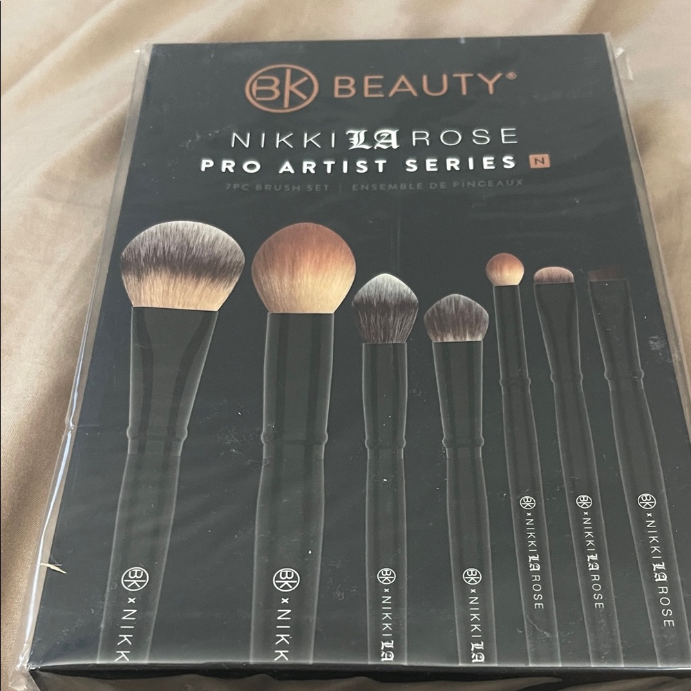 BK Beauty Nikki La Rose Brush Set - Black